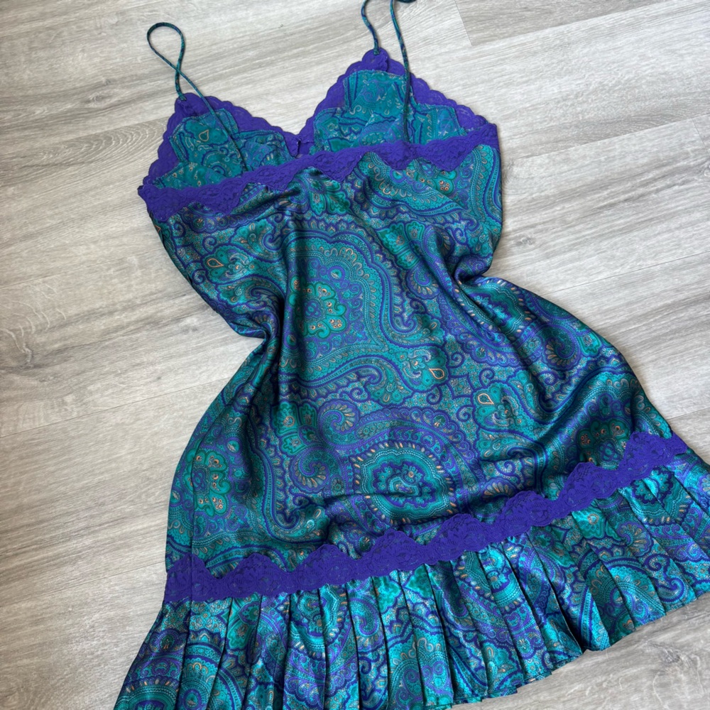 Victoria's Secret Teal and Violet Lace Chemise - Picture 3 of 4